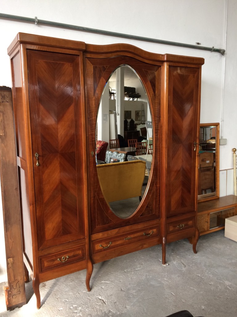 Armadio con specchio centrale usato a treviso portobello vintage Armadio vintage